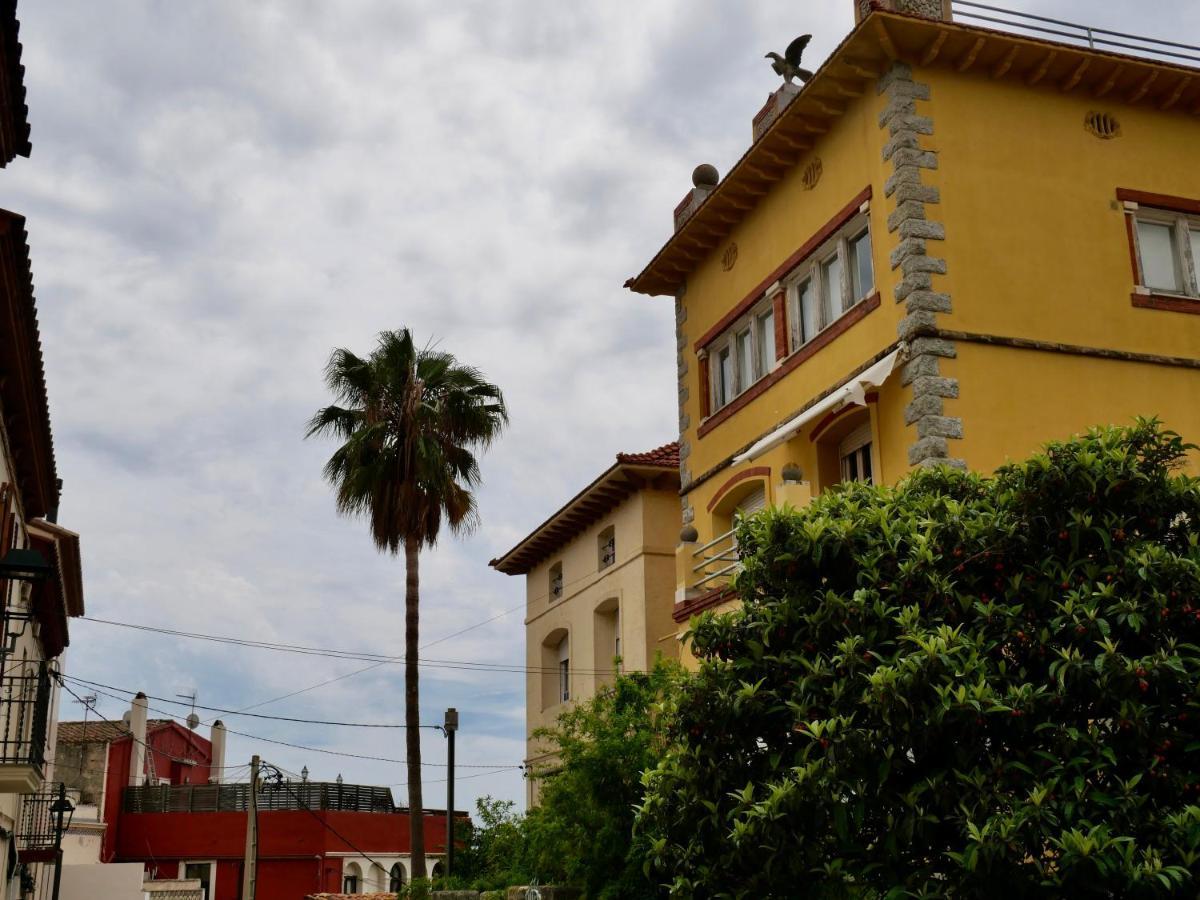 Hostal De La Placa - Hotel Boutique Cabrils Exterior photo