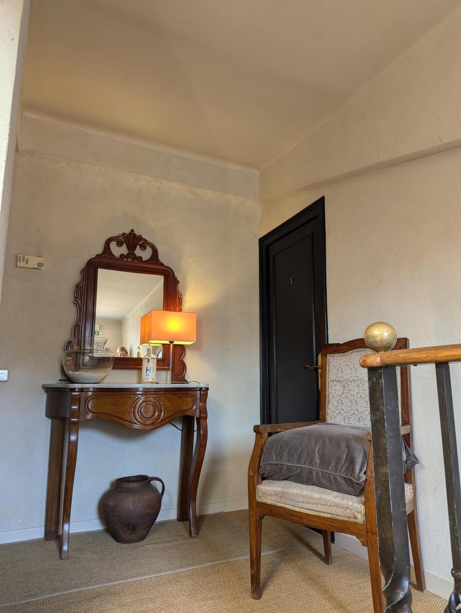 Hostal De La Placa - Hotel Boutique Cabrils Exterior photo